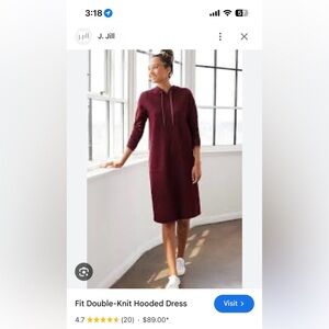 Women’s fitted green hooded sweater dress comes with pockets